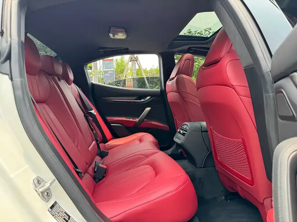 Maserati Ghibli — фото 9
