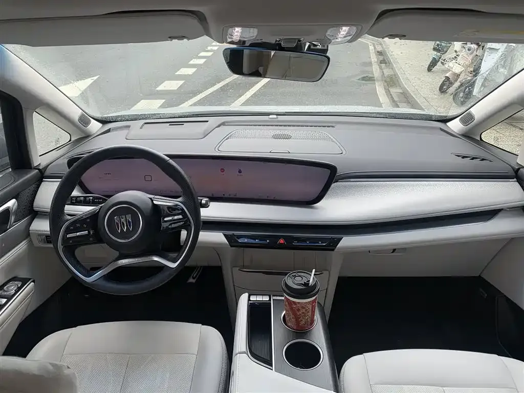 Buick GL8 Hybrid — фото 3