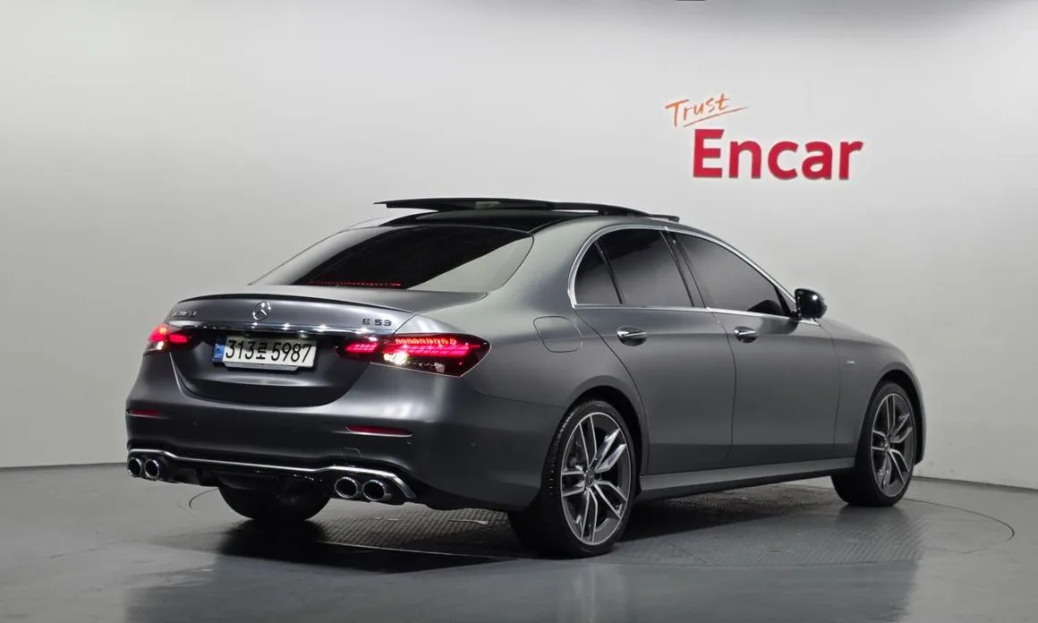 Mercedes-Benz E-Class — фото 3