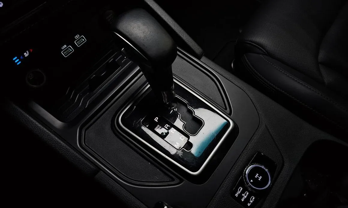 KG Mobility (Ssangyong) Rexton — фото 6