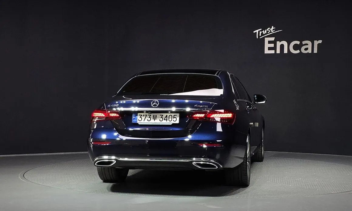 Mercedes-Benz E-Class 2023 из KR, фото 2