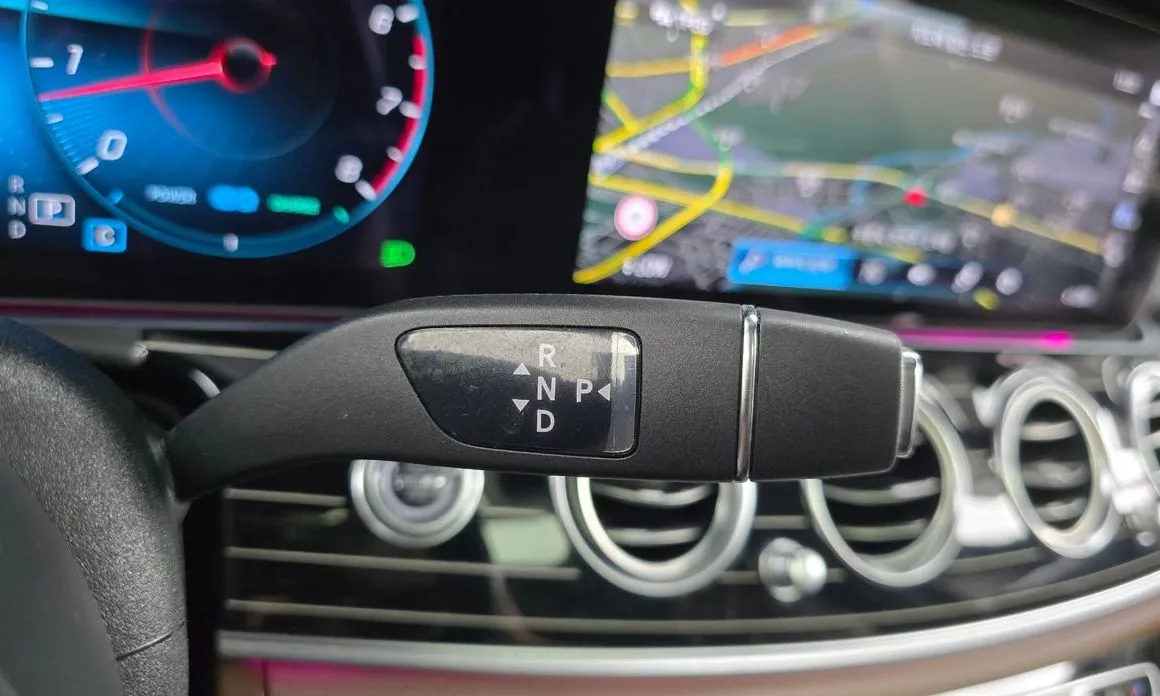Mercedes-Benz E-Class 2023 из KR, фото 3