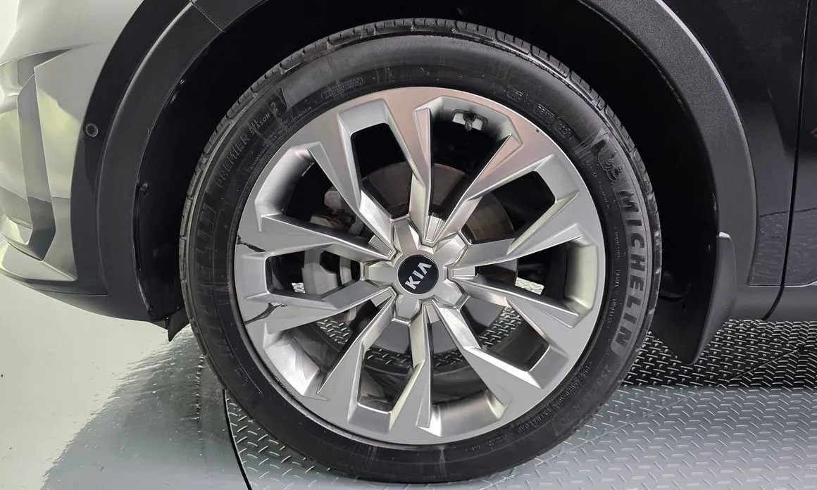 Kia Sorento — фото 7