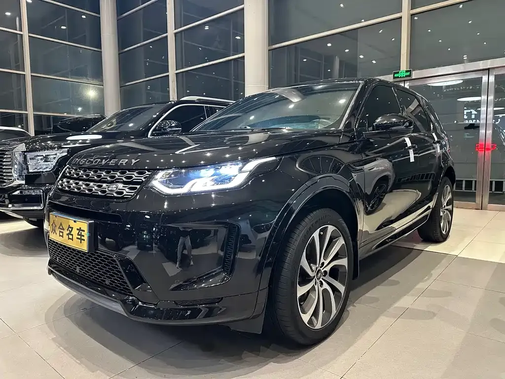 Land Rover Discovery Sport — фото 1