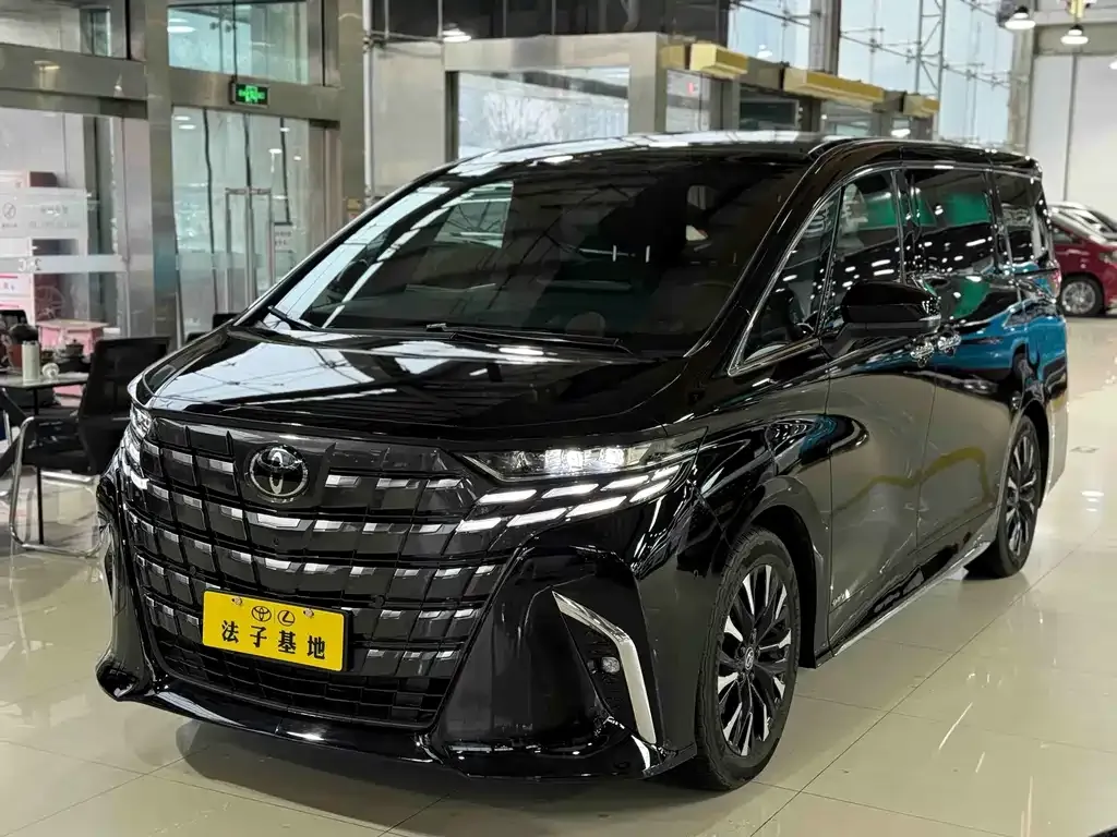 Toyota Alphard — фото 7
