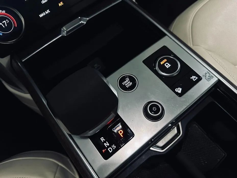 Land Rover Range Rover 2023 из KR, фото 7