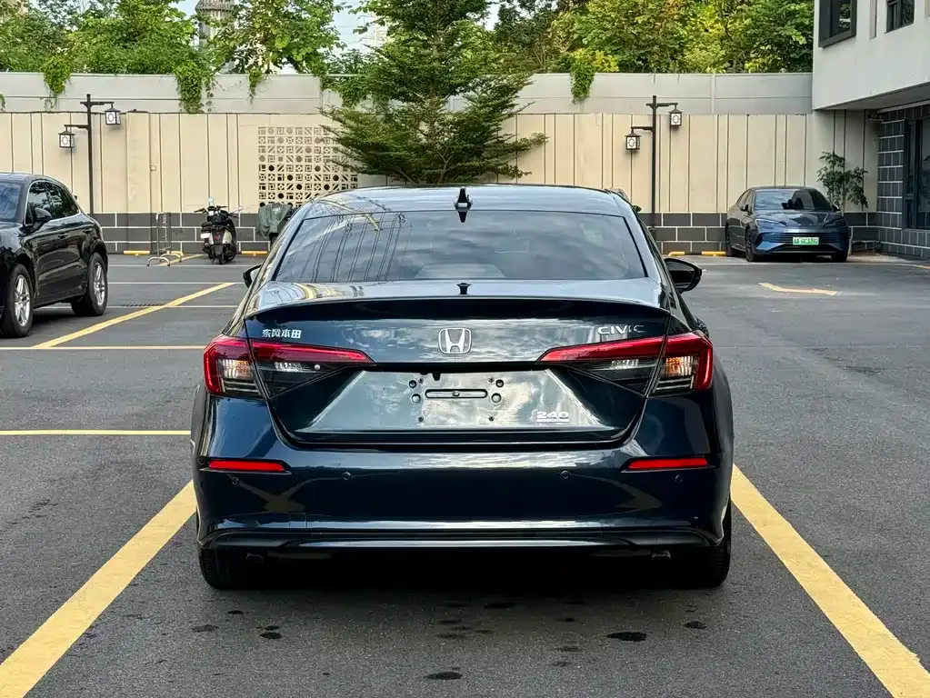 Honda Civic — фото 8