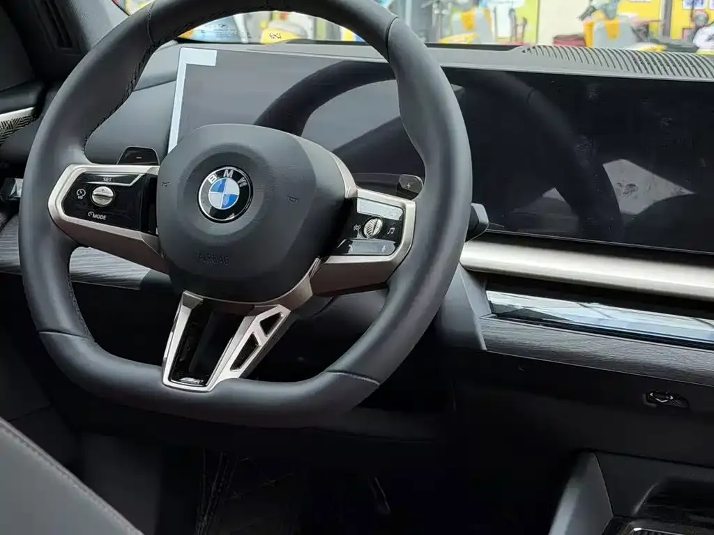 BMW 5 Series — фото 4