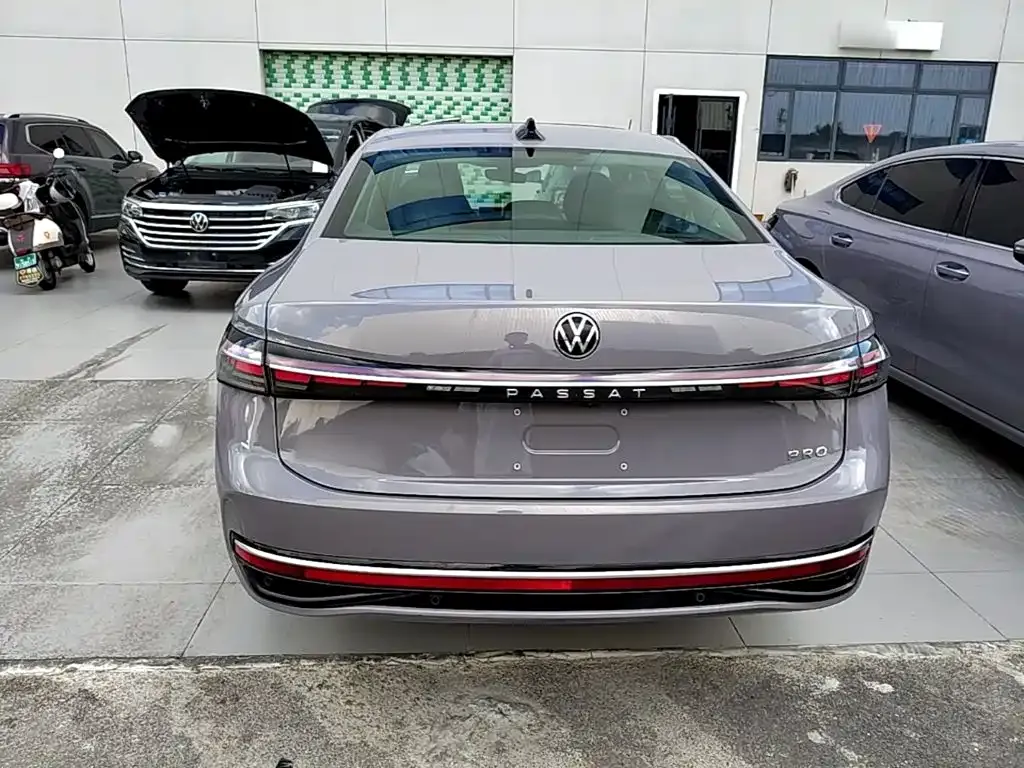 Volkswagen Passat — фото 7