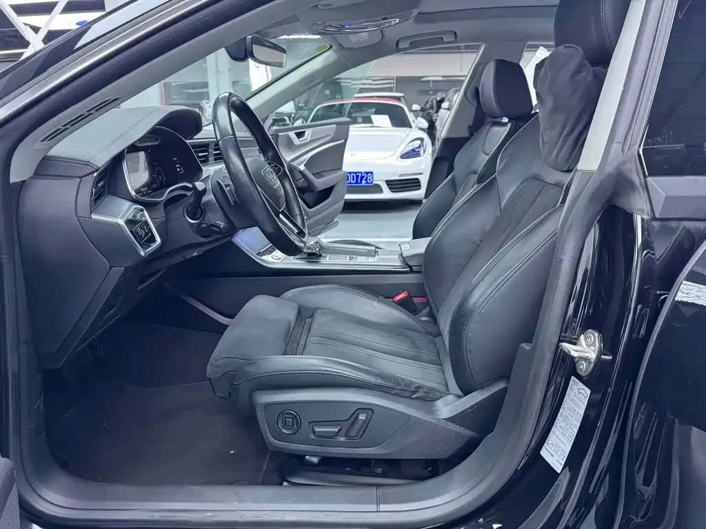 Audi A7 2024 из CN, фото 2