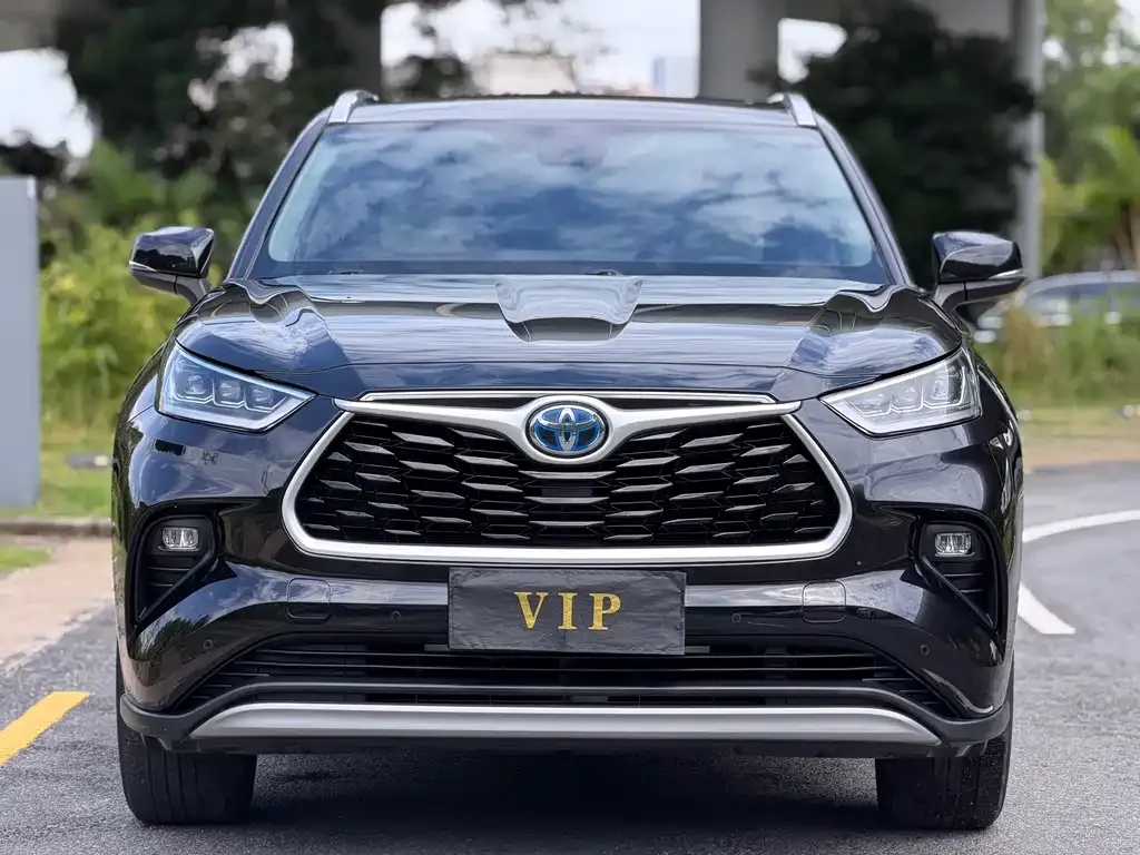 Toyota Highlander — фото 7