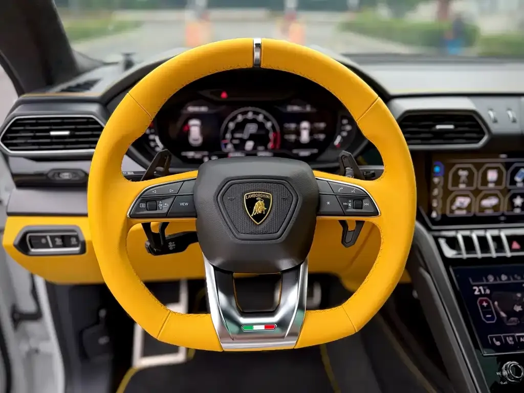 Lamborghini Urus — фото 5