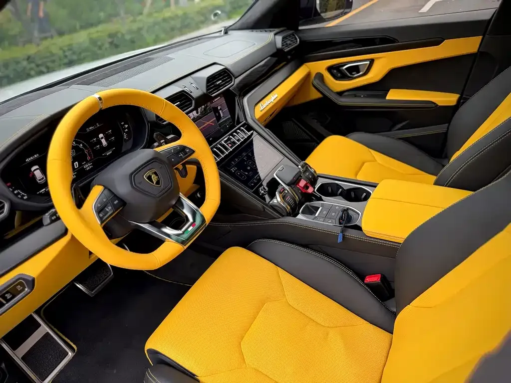 Lamborghini Urus — фото 3