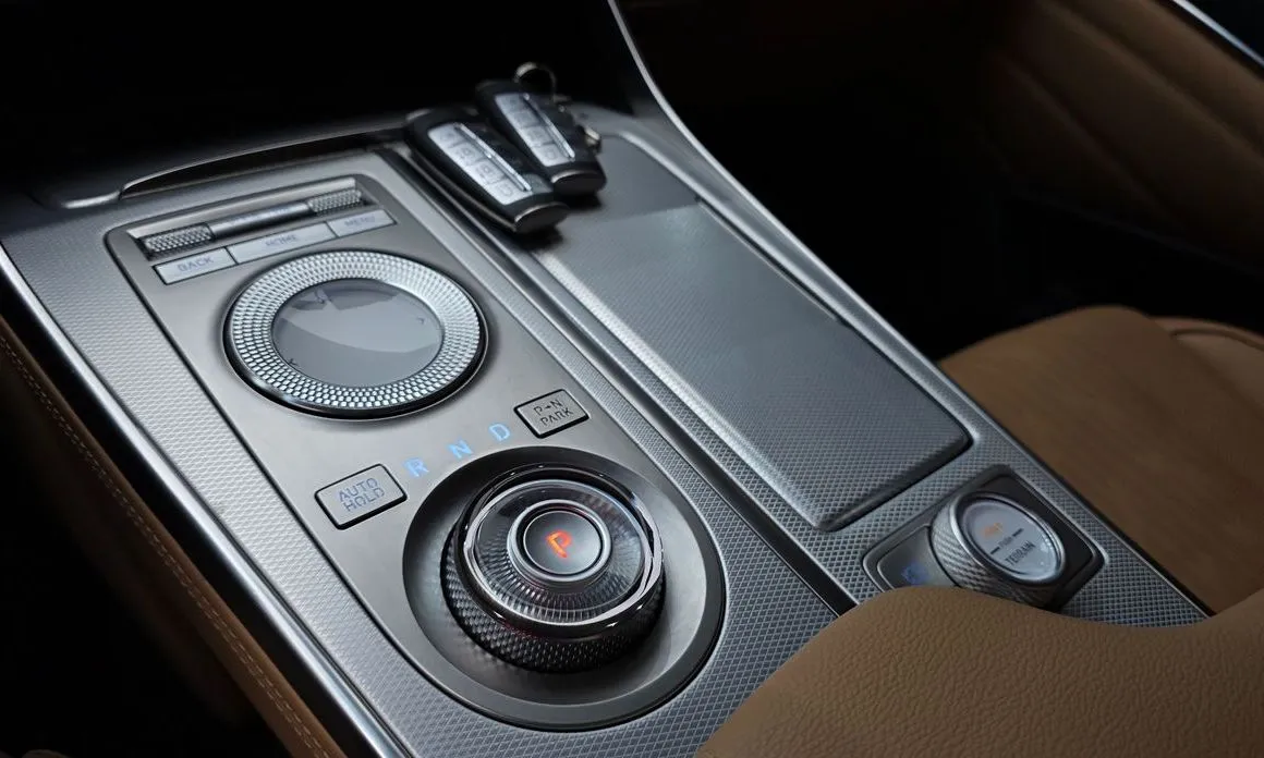 Genesis GV80 — фото 8