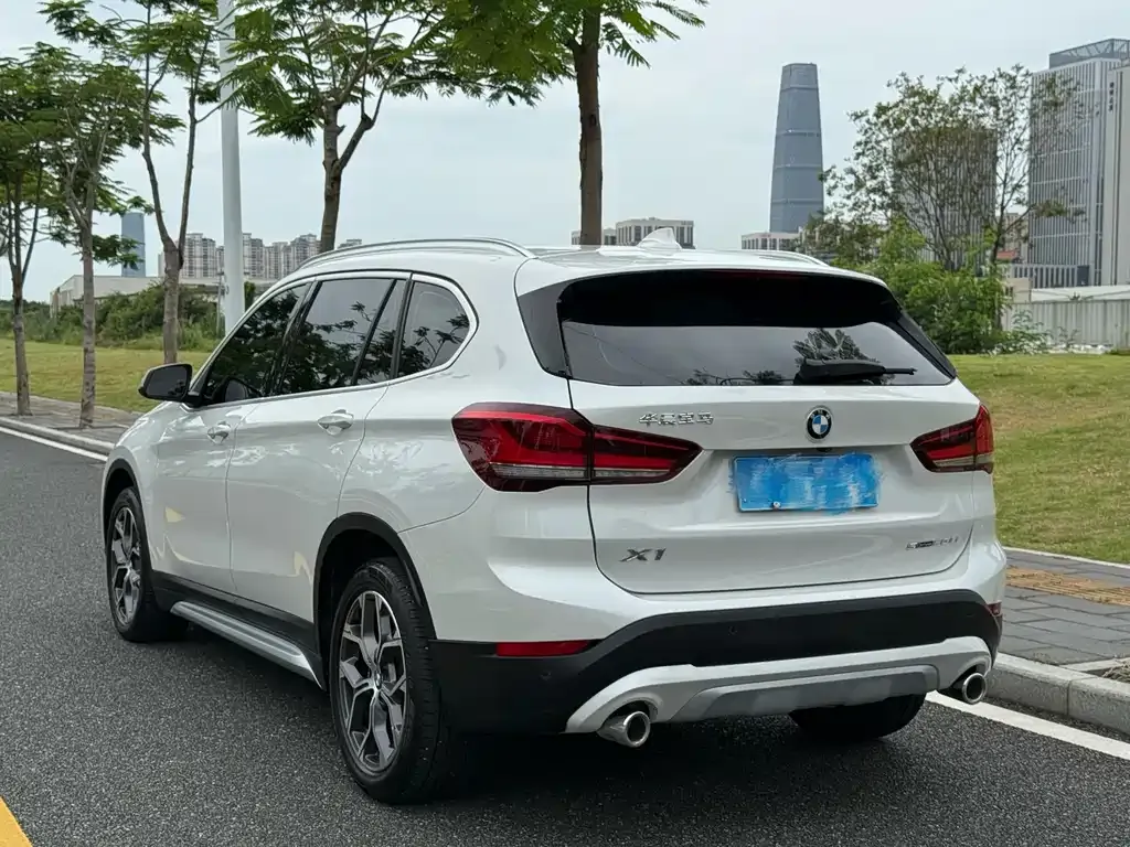 BMW X1 — фото 7