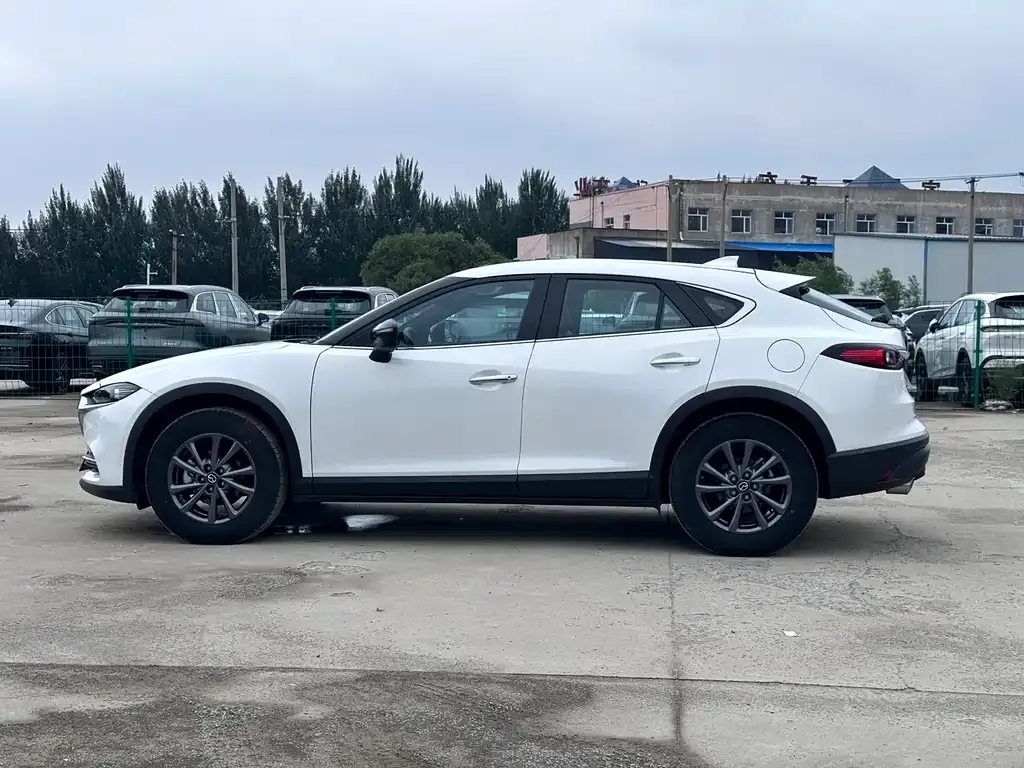 Mazda CX-4 — фото 3