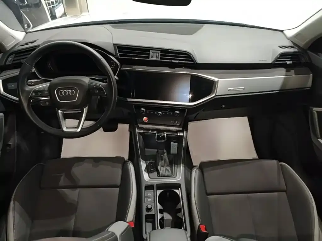 Audi Q3 — фото 10