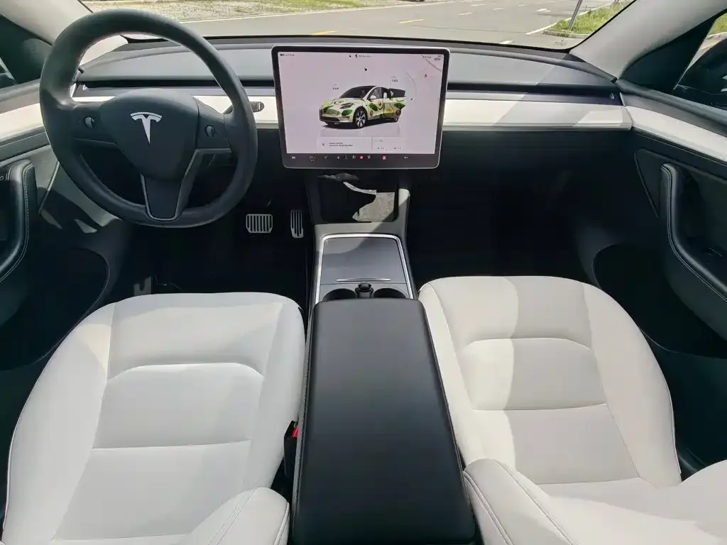 Tesla Model Y — фото 2