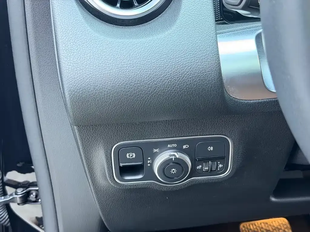 Mercedes-Benz GLB 2021 из CN, фото 10