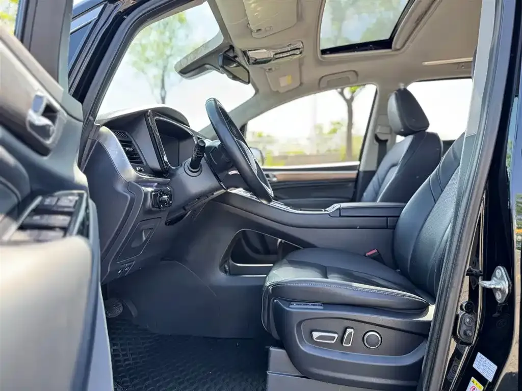 GAC Motor Trumpchi M8 — фото 10
