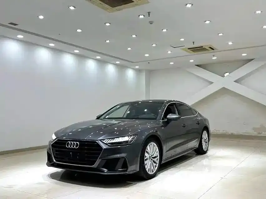 Audi A7 — фото 1