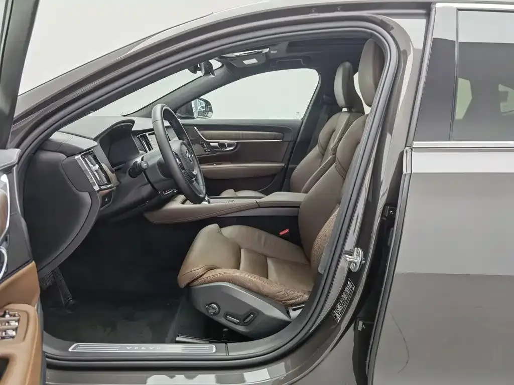 Volvo S90 2024 из CN, фото 10