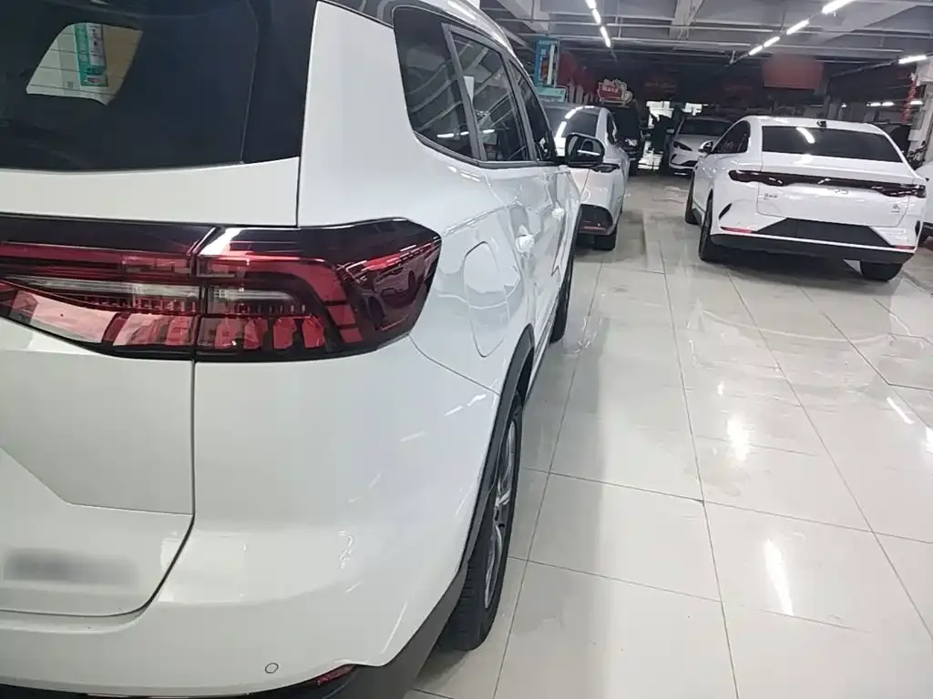 Chery Tiggo 8 PRO NEV — фото 4