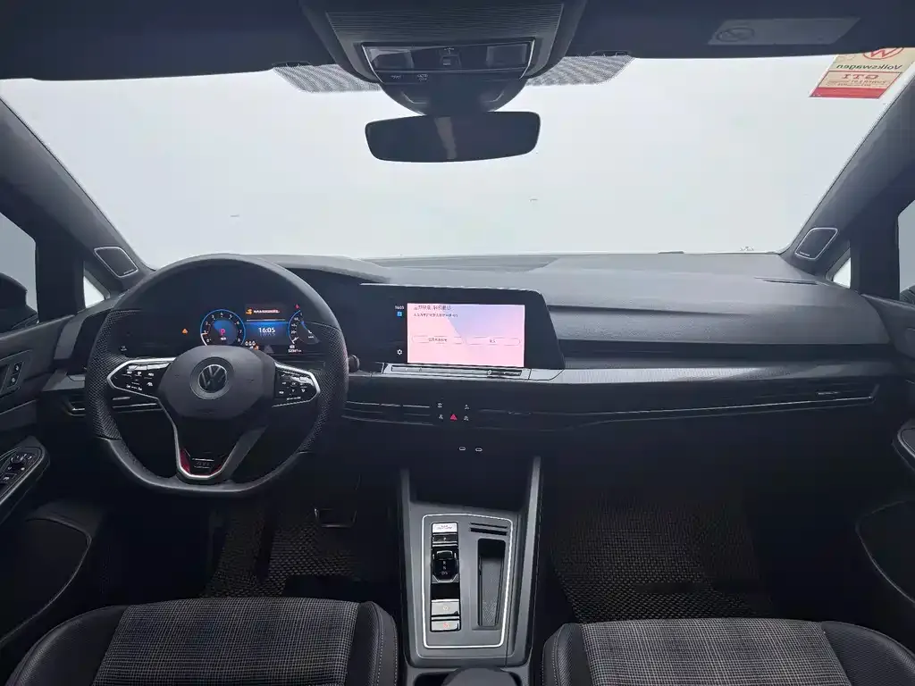 Volkswagen Golf GTI — фото 6