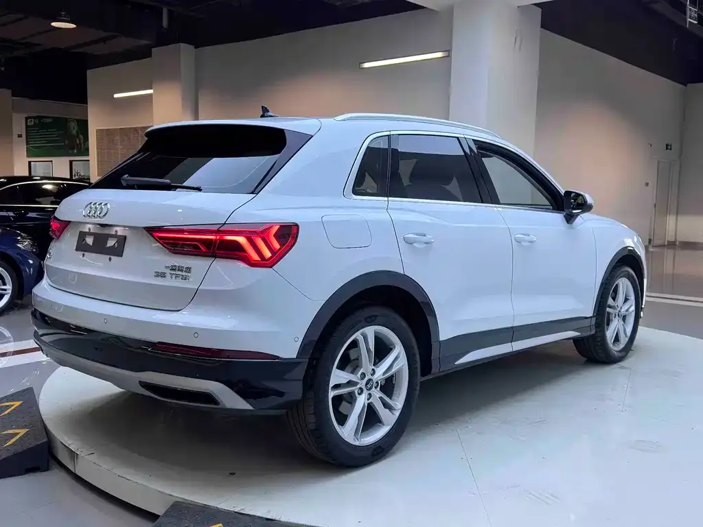 Audi Q3 — фото 6