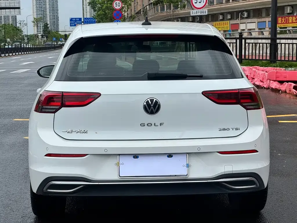 Volkswagen Golf 2022 из CN, фото 3