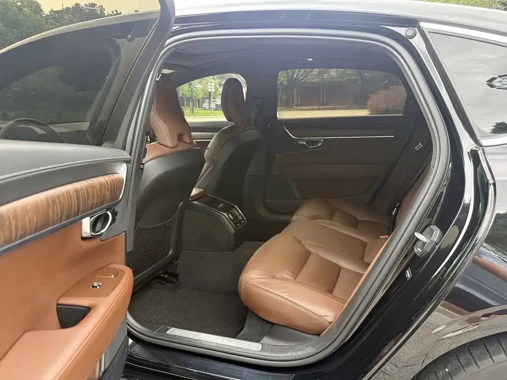Volvo S90 — фото 2