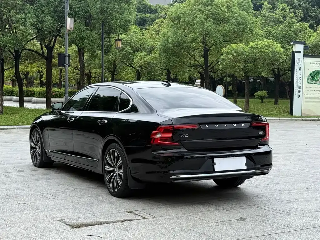 Volvo S90 — фото 10