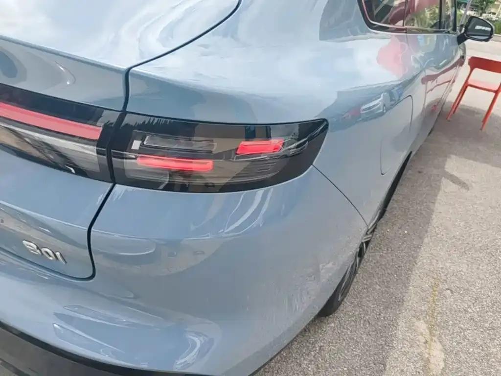 Leapmotor B01 — фото 2
