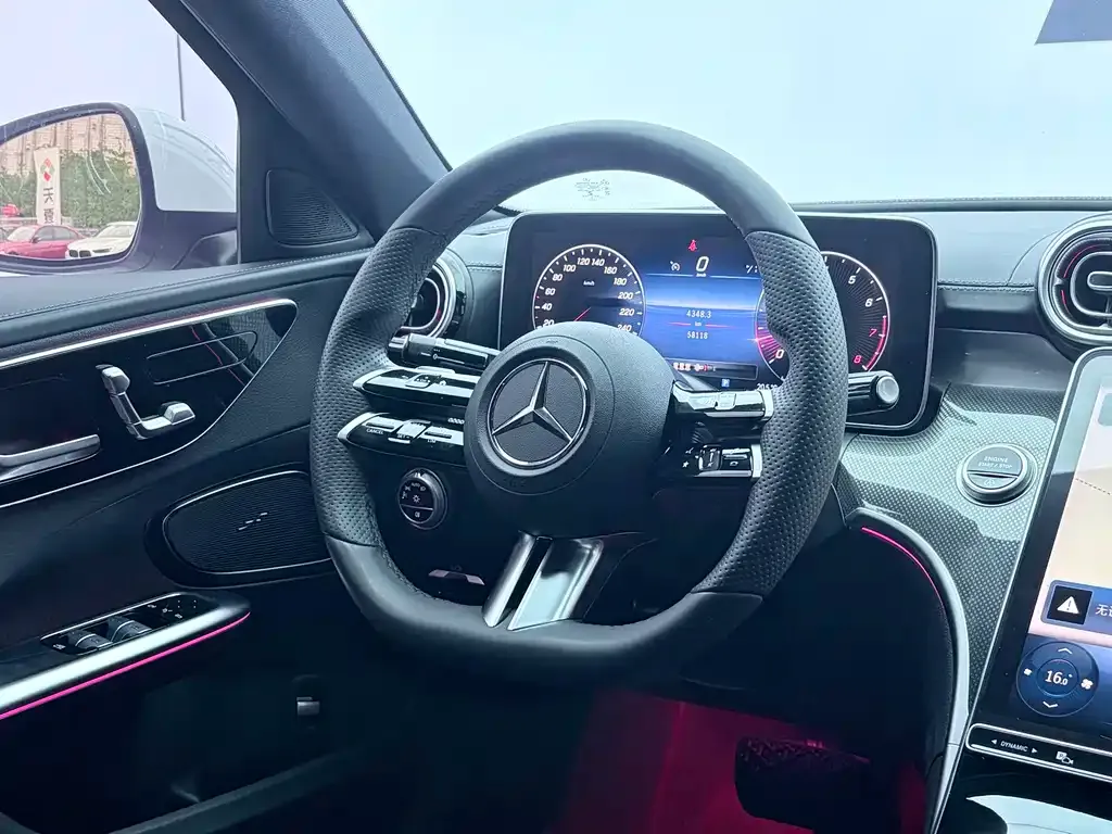 Mercedes-Benz C-Class — фото 10