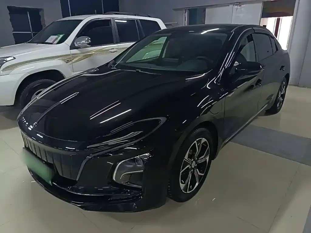 Hongqi E-QM5 — фото 7