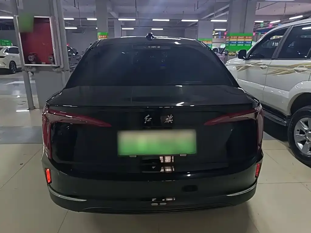 Hongqi E-QM5 — фото 4