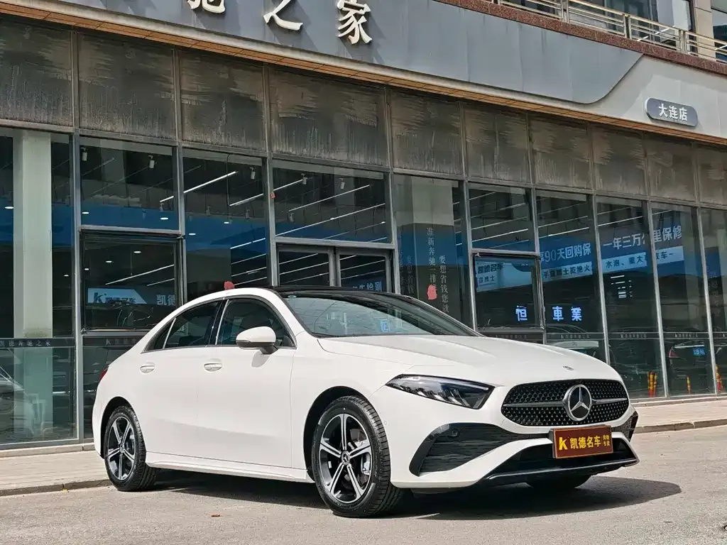Mercedes-Benz A-Class — фото 8