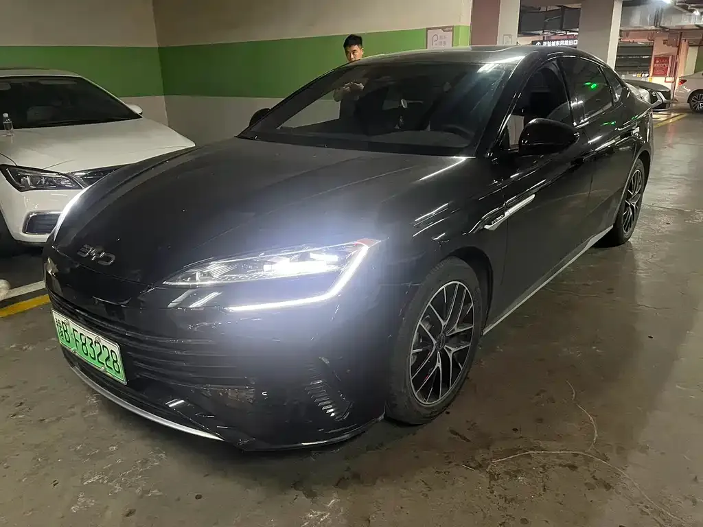 BYD Seal — фото 1