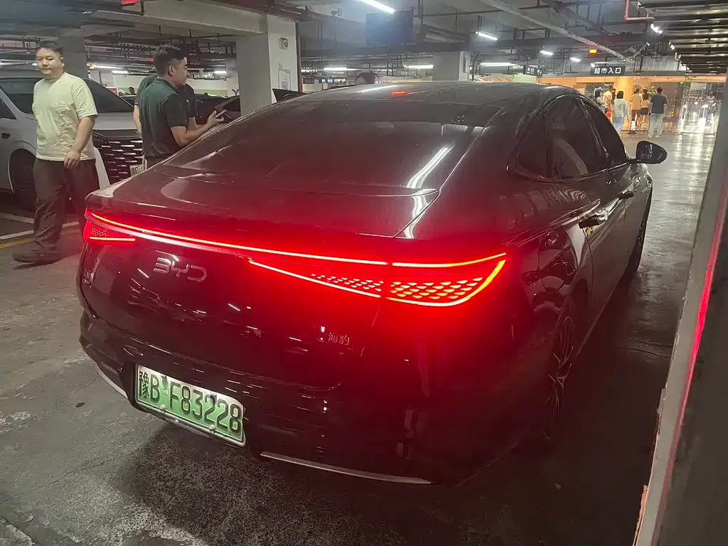 BYD Seal — фото 6