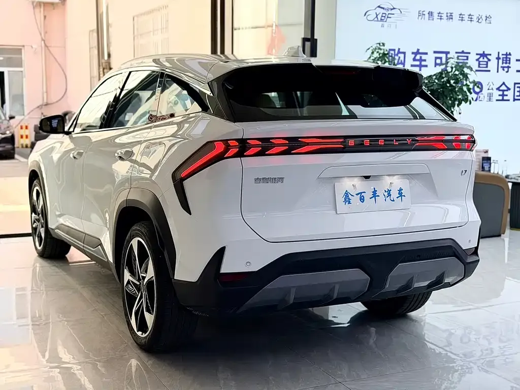 Geely Galaxy L7 — фото 3