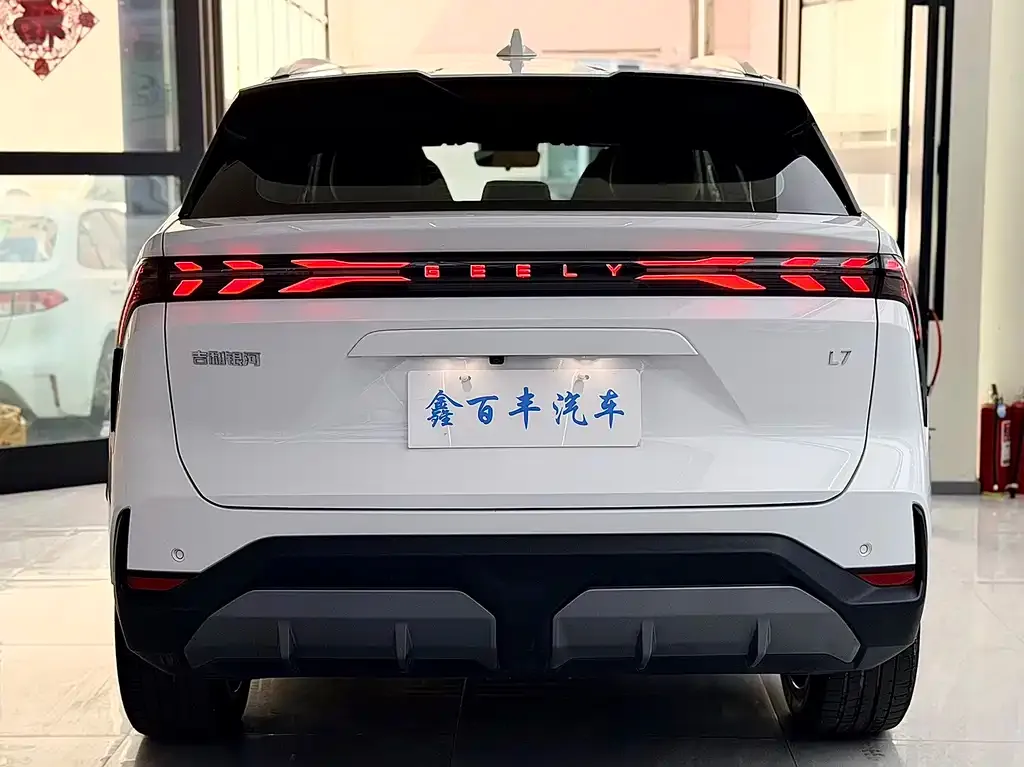 Geely Galaxy L7 — фото 2