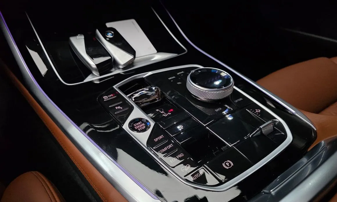 BMW X7 — фото 2