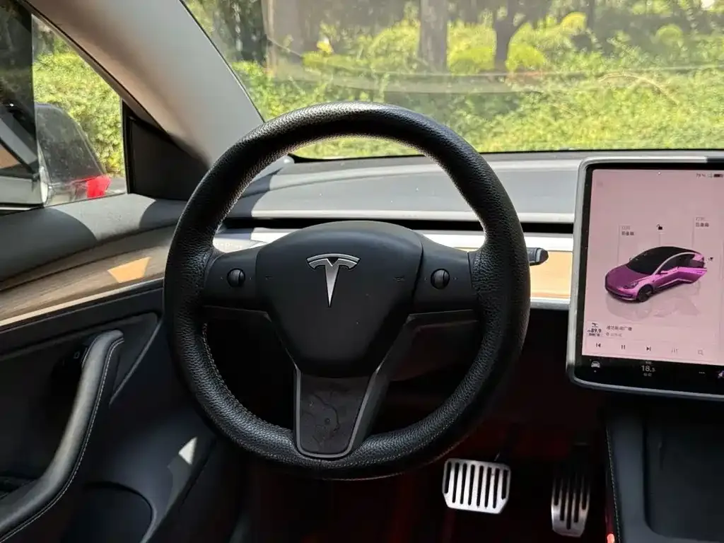Tesla Model 3 — фото 3