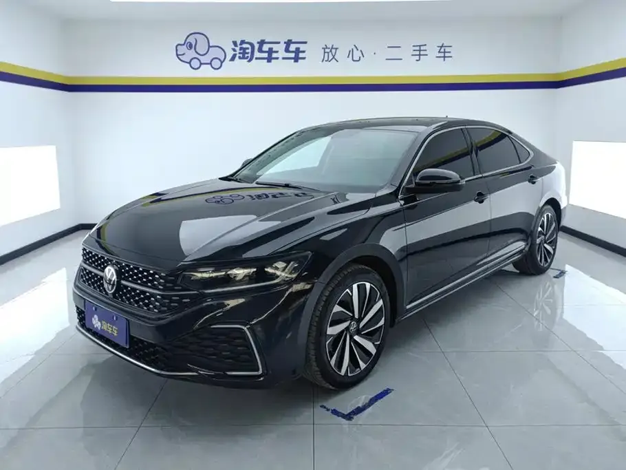 Volkswagen Passat — фото 1