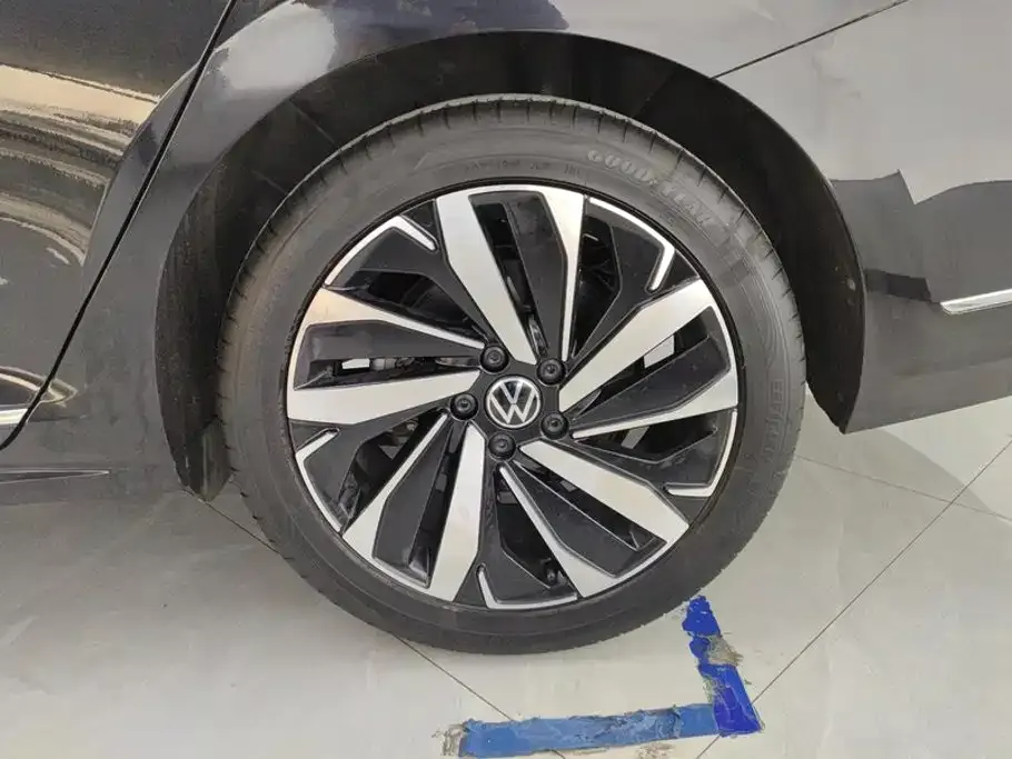 Volkswagen Passat — фото 3