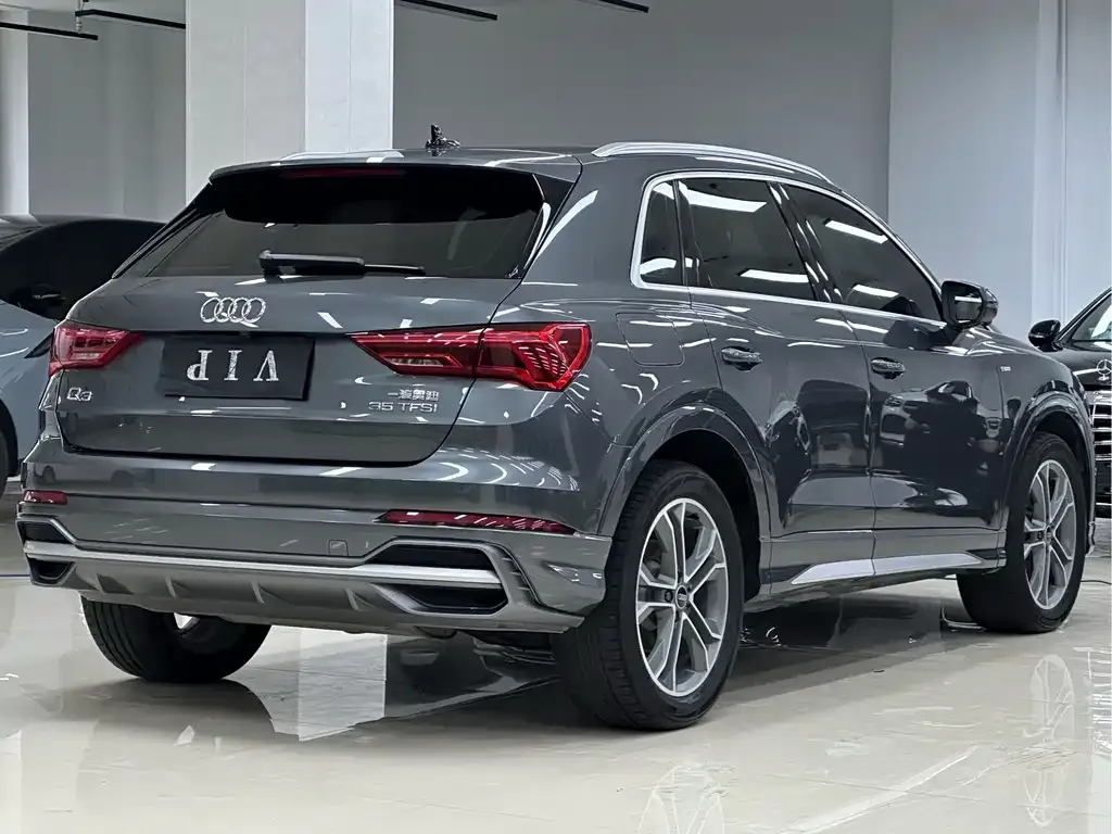 Audi Q3 — фото 5