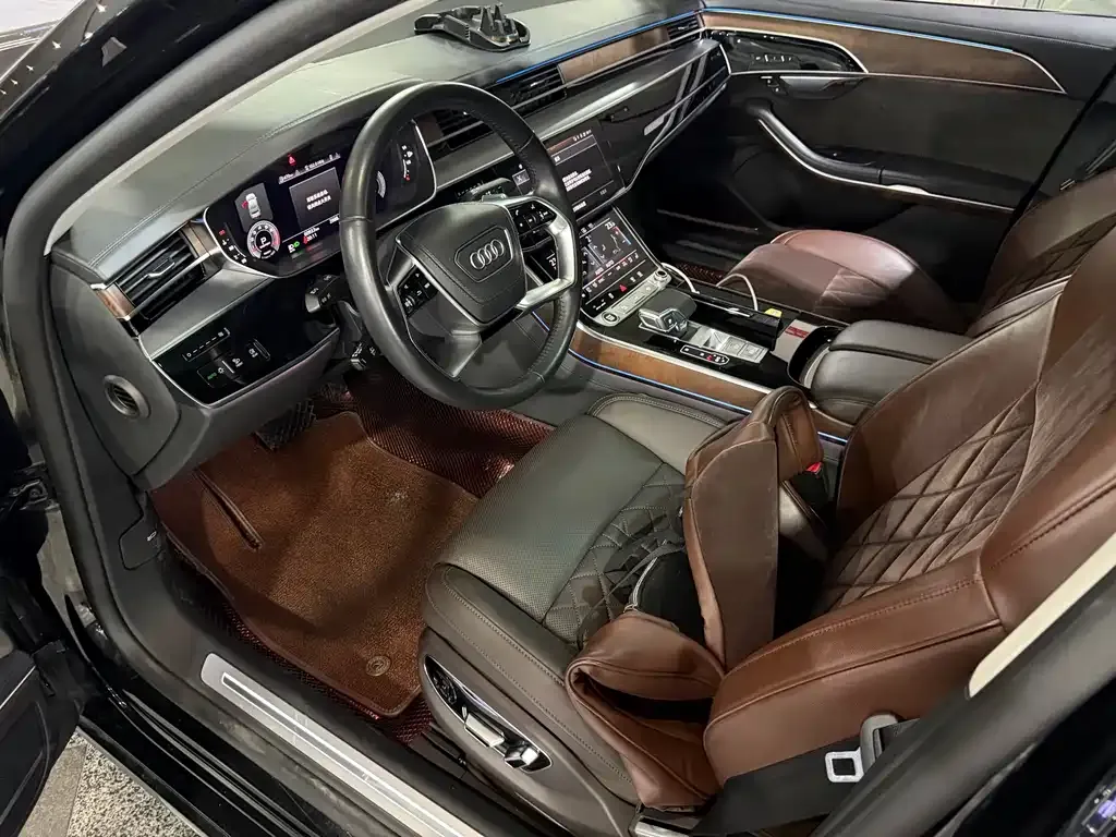 Audi A8 — фото 5