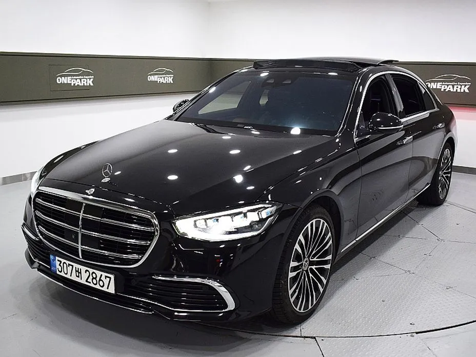 Mercedes-Benz S-Class — фото 1