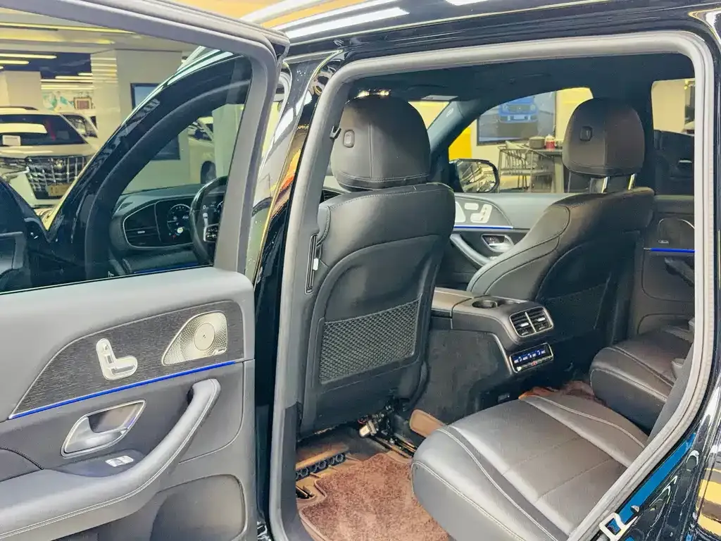 Mercedes-Benz GLS — фото 9