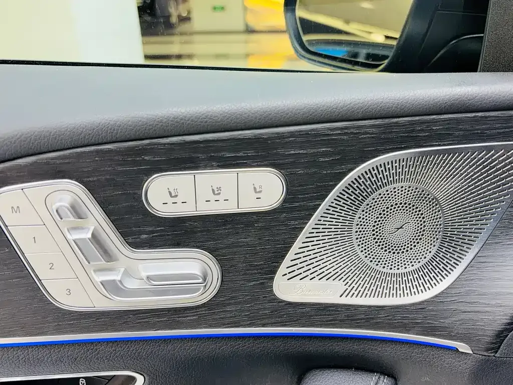Mercedes-Benz GLS — фото 10